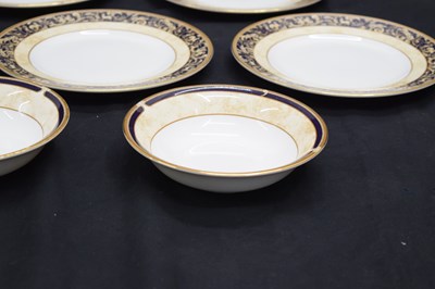 Lot 402 - Quantity of Wedgwood Cornucopia dinner and tea wares