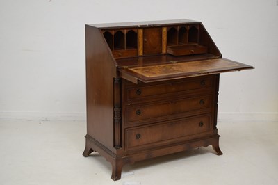Lot 537 - Reproduction mahogany bureau