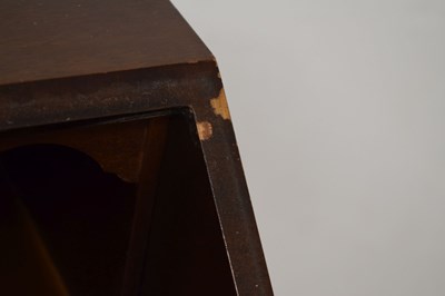 Lot 537 - Reproduction mahogany bureau