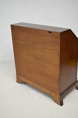 Lot 537 - Reproduction mahogany bureau