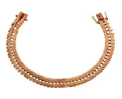 Lot 36 - Fancy link bracelet