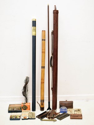 Lot 313 - A collection of vintage fishing equipment