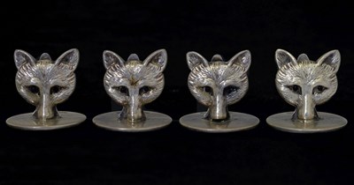 Lot Cased set of four George V silver novelty menu card holders in the form of four fox masks