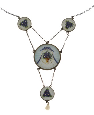 Lot 70 - Early 20th century enamelled silver pendant necklace