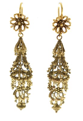 Lot 117 - 19th century yellow metal drop earrings