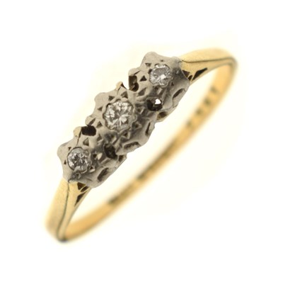 Lot 1 - Diamond three-stone 18ct gold ring