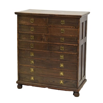 Lot 633 - Early 20th century chest of drawers