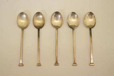 Lot 159 - Elizabeth II silver stand with handkerchief glass vase, and five silver teaspoons
