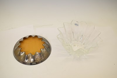 Lot 159 - Elizabeth II silver stand with handkerchief glass vase, and five silver teaspoons