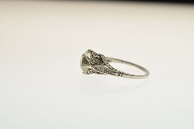 Lot 3 - Diamond solitaire platinum ring