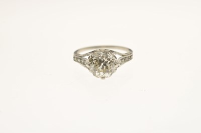 Lot 3 - Diamond solitaire platinum ring