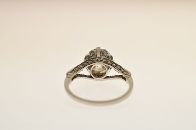Lot 3 - Diamond solitaire platinum ring