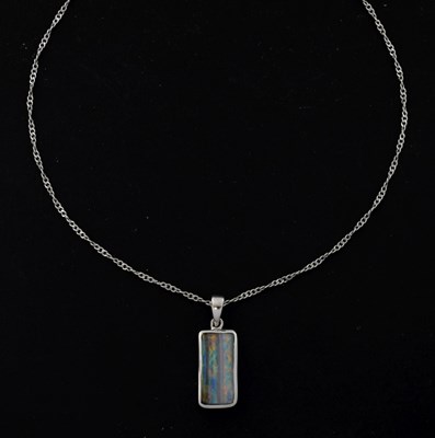 Lot Opal white metal pendant