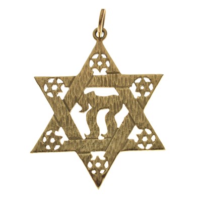 Lot 61 - Israeli Star of David yellow metal pendant