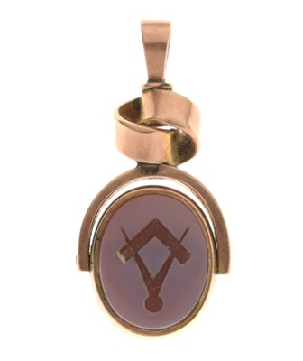 Lot 95 - Masonic double-sided hardstone 9ct rose gold swivel fob