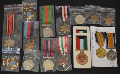 Lot 266 - British First World War medal pair to Driver E.A. Berry, Royal Artillery