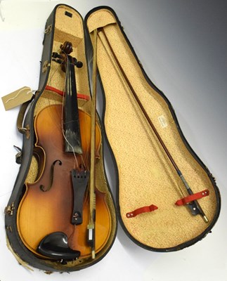 Lot 543 - Full sized viola, cased