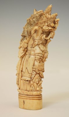 Lot 353 - South East Asian carved sambar deer antler handle