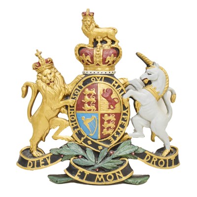 Lot 206 - Reproduction Royal Arms relief plaque