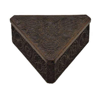 Lot 164 - Mid 17th century chip-carved triangular box