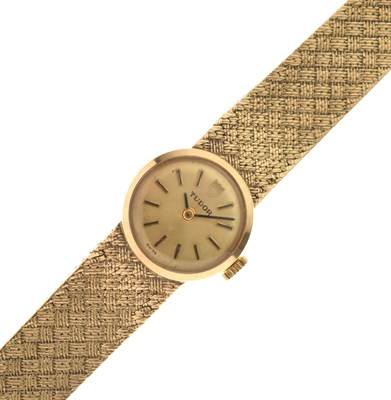 Lot 176 - Tudor - Lady's 1970s 9ct bracelet watch