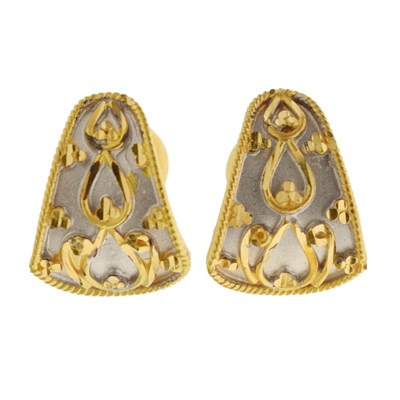Lot 135 - Pair of Indian yellow and white metal earstuds