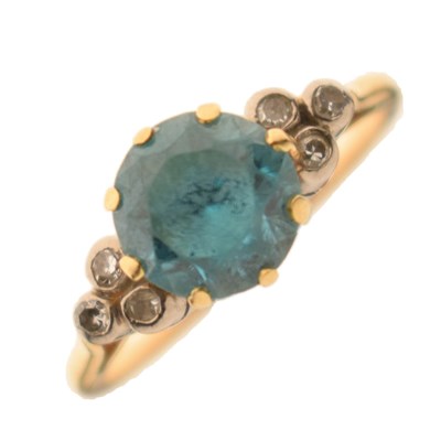 Lot 18 - Blue topaz-coloured stone and diamond cluster ring