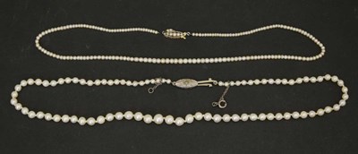 Lot 93 - Graduated seed pearl necklace and a cultured pearl necklace