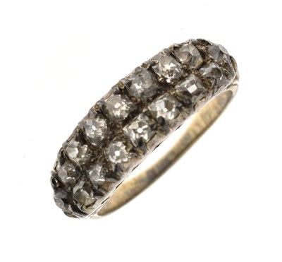 Lot 15 - Early 19th century diamond two-row half eternity ring