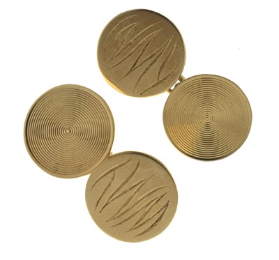Lot 137 - Pair of 9ct gold cufflinks
