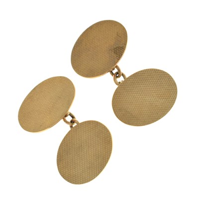 Lot 138 - Pair of 9ct gold cufflinks, and a 9ct gold signet ring