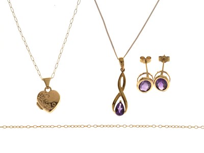 Lot 151 - Small group of jewellery