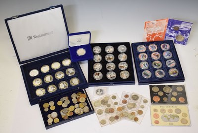 Lot 253 - Collection of world and commemorative coins