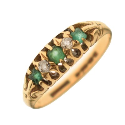 Lot 24 - Edwardian emerald and diamond five-stone 18ct gold ring