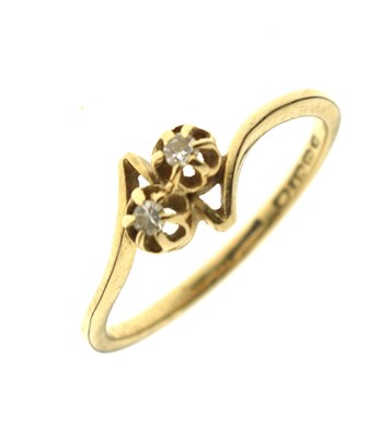 Lot 6 - Art Deco diamond two-stone 18ct gold ring