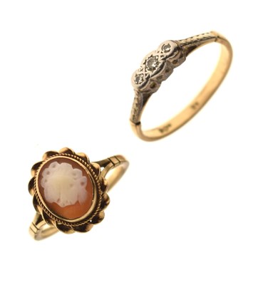 Lot 33 - 1920s shell cameo 9ct gold ring and an illusion set diamond three stone ring