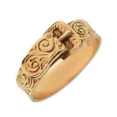 Lot 58 - Yellow metal buckle design wedding ring