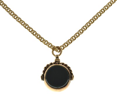 Lot 144 - Edwardian carnelian and bloodstone 9ct gold swivel fob and long chain