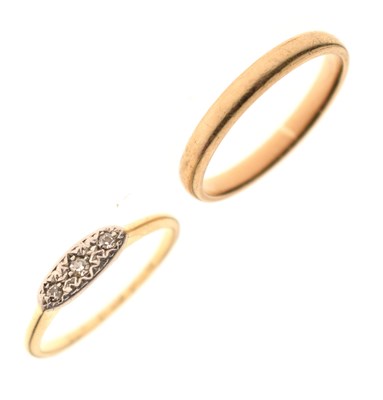 Lot 45 - Diamond three-stone ring and a 9ct gold wedding band (2)