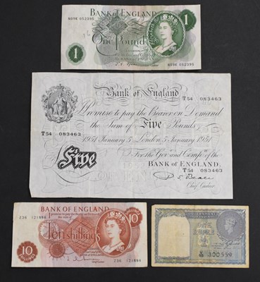 Lot 258 - Bank of England White Five Pound Note, etc