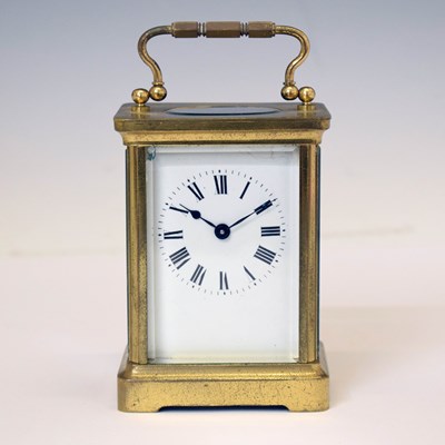 Lot 626 - Early 20th century brass cased carriage timepiece