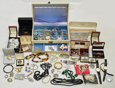 Lot 154 - Assorted costume jewellery and wristwatches