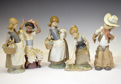 Lot 485 - Lladro – Five figures