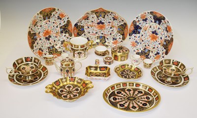 Lot 413 - Assorted Derby and Royal Crown Derby Imari pattern ceramics
