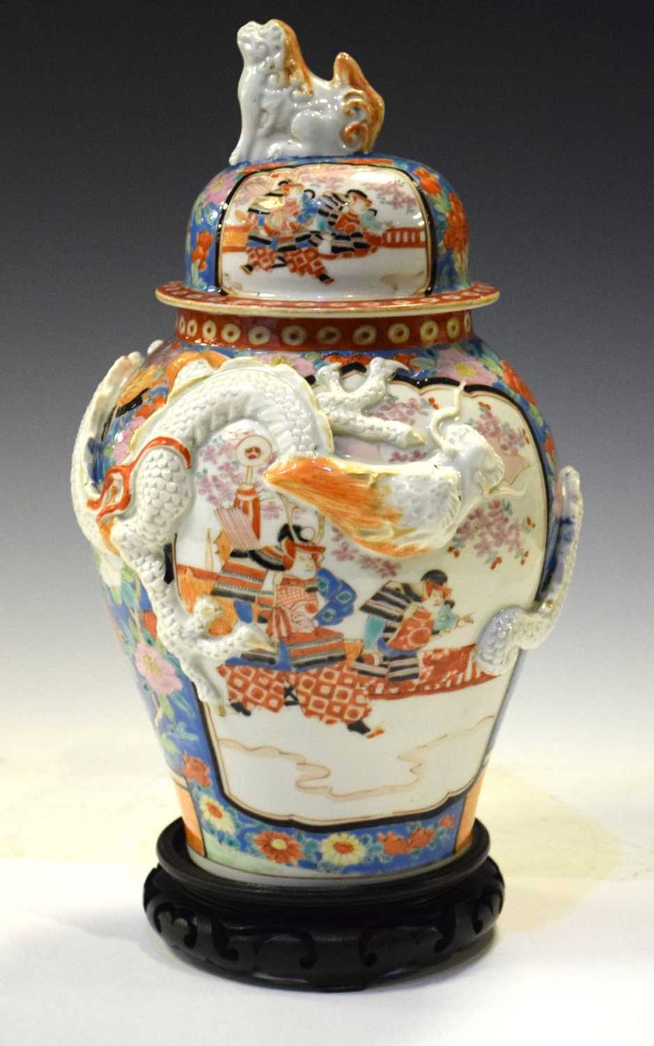 Lot 343 - Early 20th Century Japanese covered vase