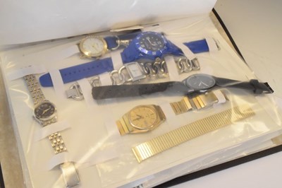 Lot 132 - Quantity of watches