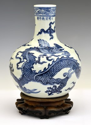 Lot 234 - Chinese blue and white porcelain tianqiuping vase