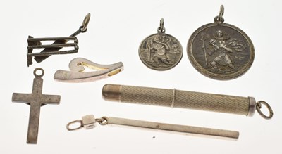 Lot 202 - Quantity of small silver and white-metal items