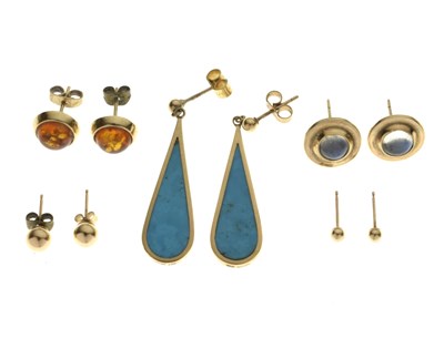 Lot 175 - Collection of 9ct gold and yellow metal gem-set earrings