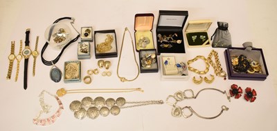 Lot 155 - Small collection of costume jewellery and watches